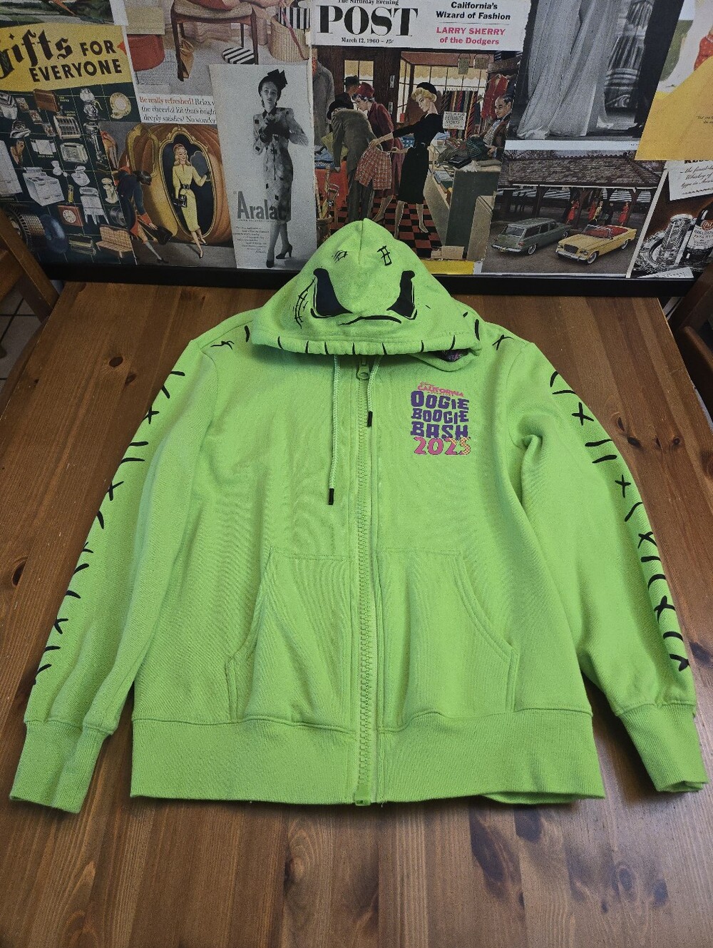 Neon Green Oogie Boogie Bash 2025 Zip-Up Hoodie Size Medium